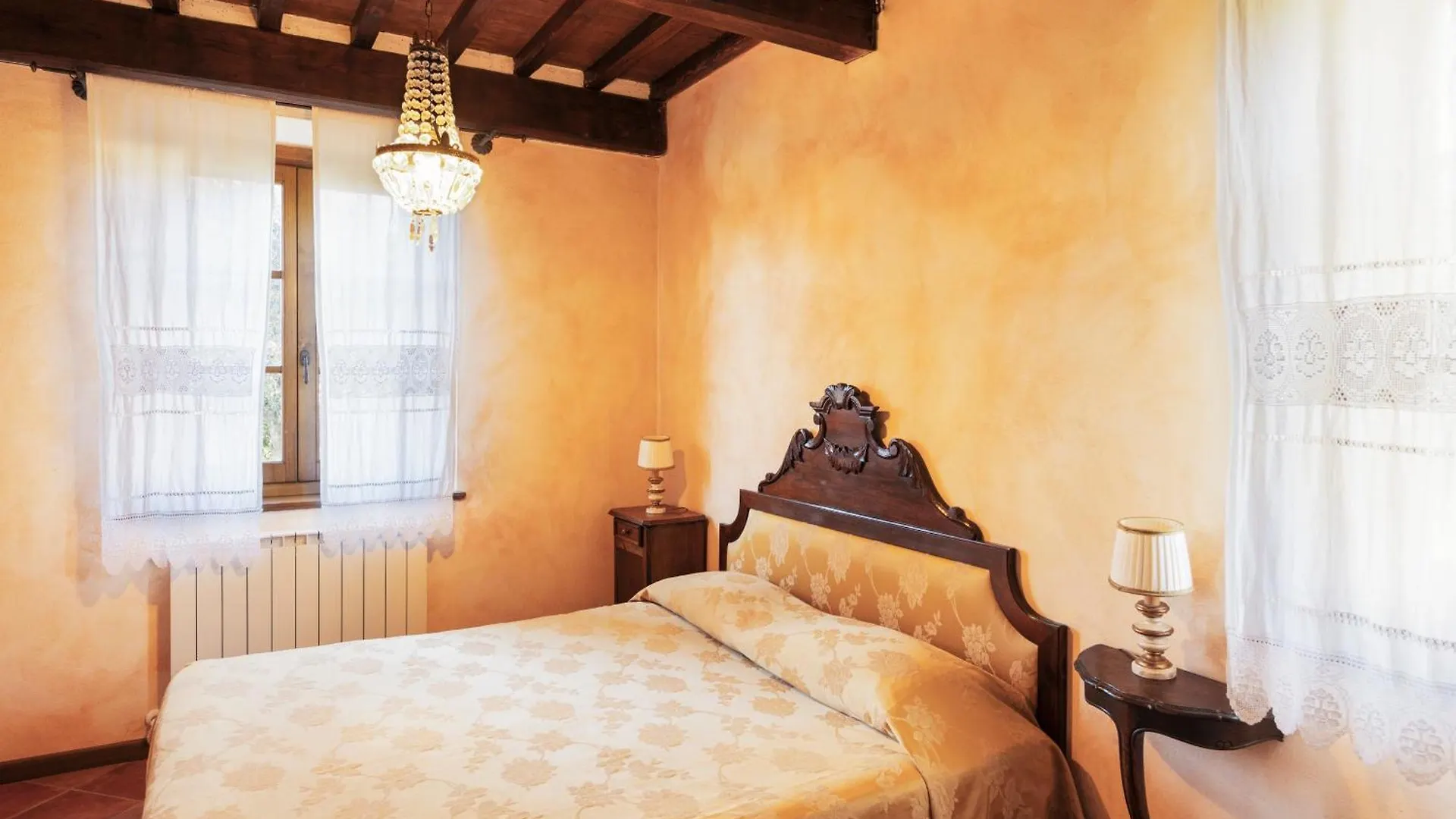 Farm stay Agriturismo Il Borgo Cortona Italy