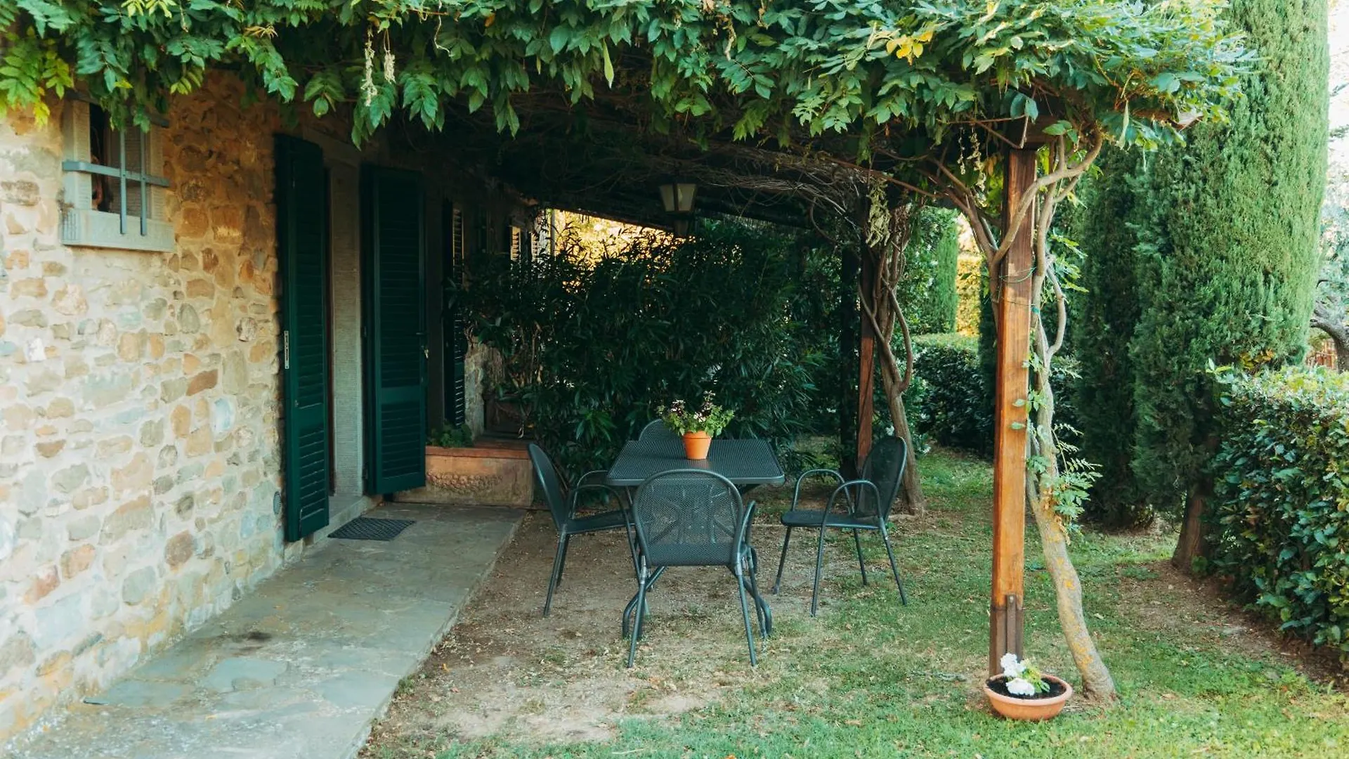 Farm stay Agriturismo Il Borgo Cortona Italy