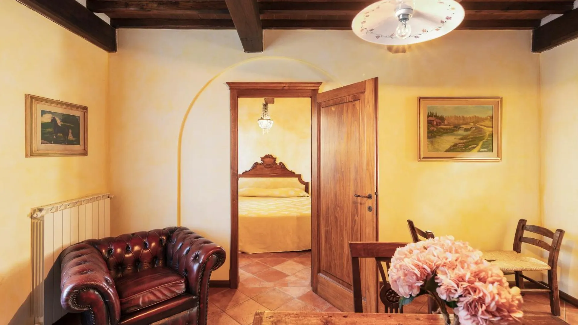Farm stay Agriturismo Il Borgo Cortona Italy